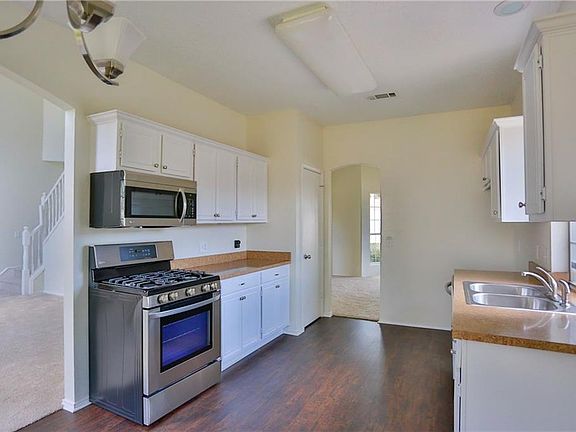 4th image of 421 Wolfe St