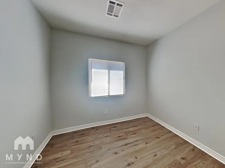 1229 E Prickly Pear St — Photo 18
