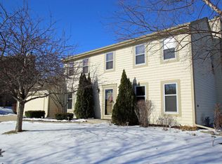 341 Jonathan Dr, Pewaukee, WI 53072