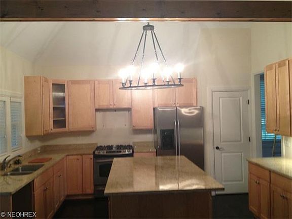 4th image of 4487 Du Sable Ct