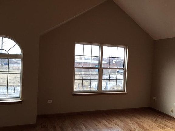4th image of 1615 S Keeler Ave