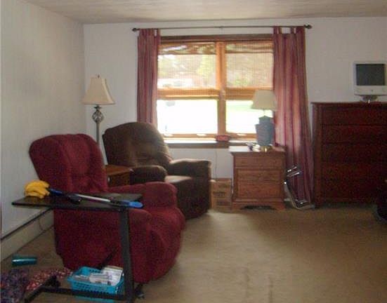 3rd image of 37 Elsie Ln