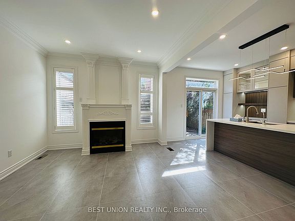 2nd image of 4894 Yorkshire Ave