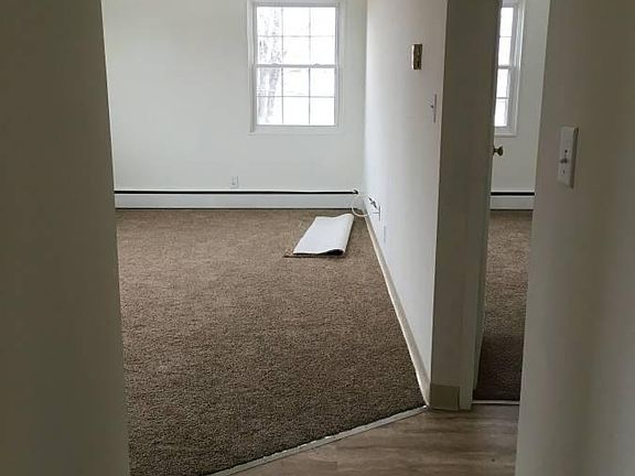 4th image of 7 Stoneleigh Ave APT 4