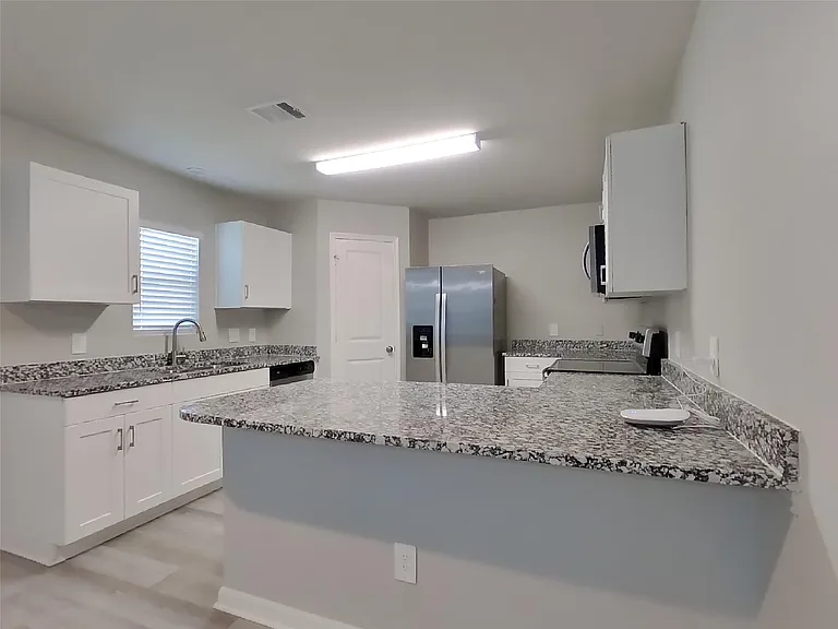 15673 Briar Forest Dr — Photo 5