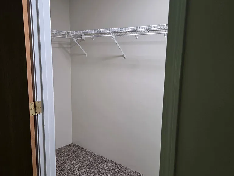 7 Greenleaf Dr #7G — Photo 6