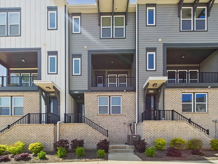 308 Ferebee Pl — Photo 2