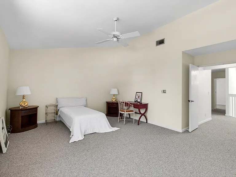 7865 La Mirada Dr — Photo 35
