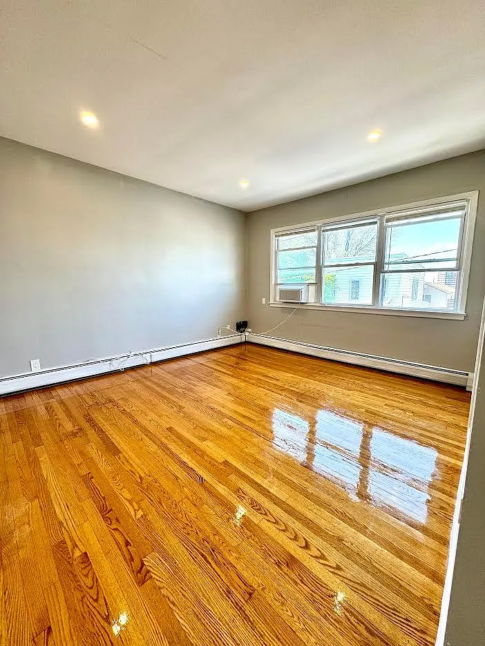 Building Photo - 6136 Jefferson St #2