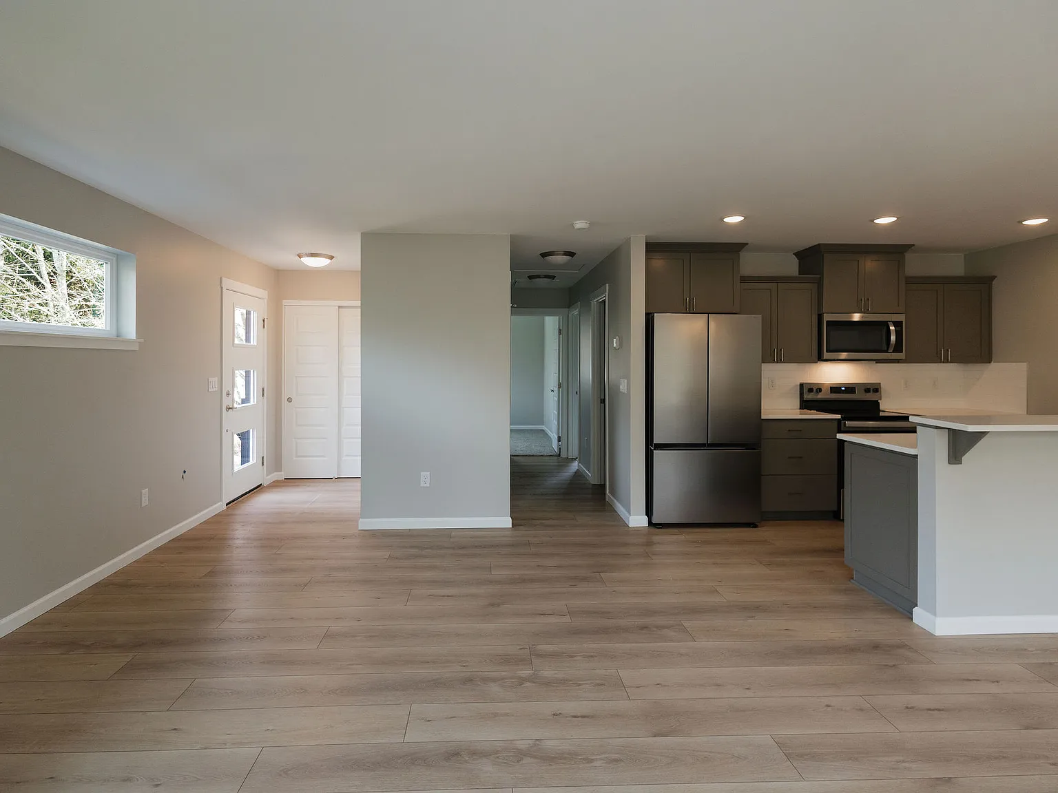 1318 Clearbrook Dr — Photo 4