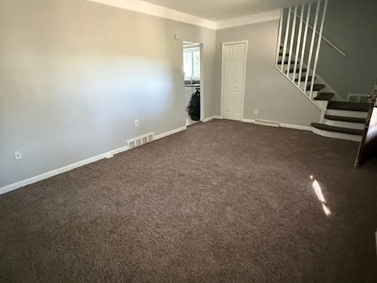 15611 Glander Ave — Photo 3