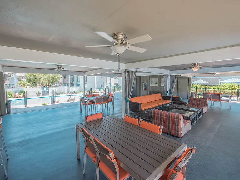 South Hills Apartments — Photo 3