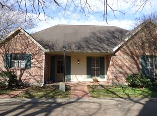 110 Quorum Cir, Lafayette, LA 70506