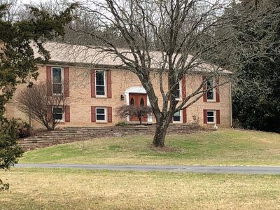 715 Kentland Dr, Great Falls, VA, 22066