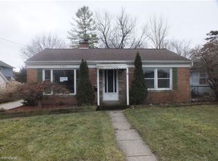 711 Smith Ave, Lansing, MI 48910