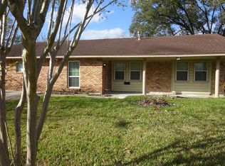 6918 Roos Rd, Houston, TX 77074