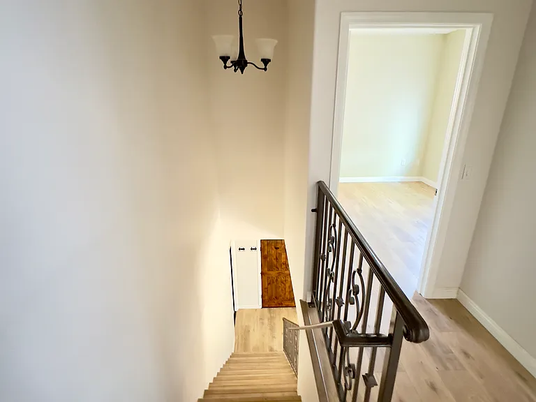 968 S Highland Ave — Photo 12