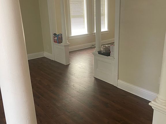 4th image of 242 Ogden St Unit 1