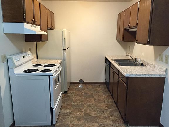 5th image of 1210 27th Ave S #401