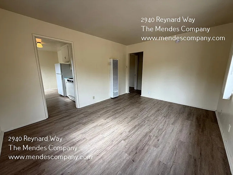 2938-2940 Reynard Way — Photo 3