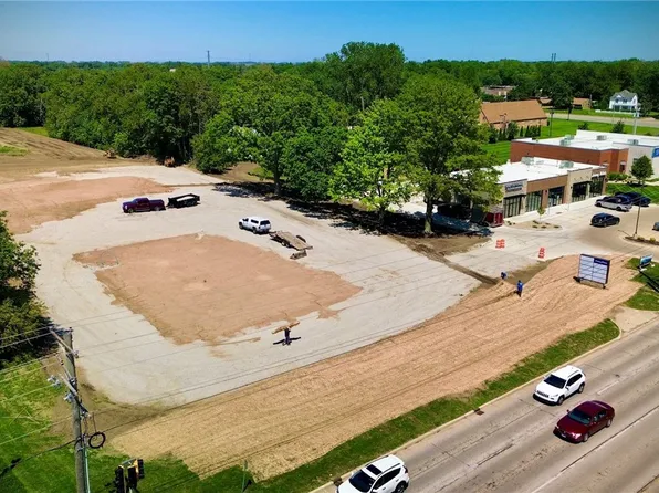 240 W Mound Rd, Decatur, IL 62526