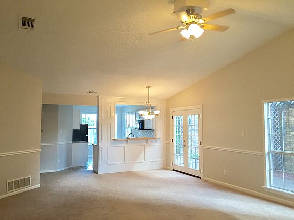 3rd image of 4248 Lavaca Trl