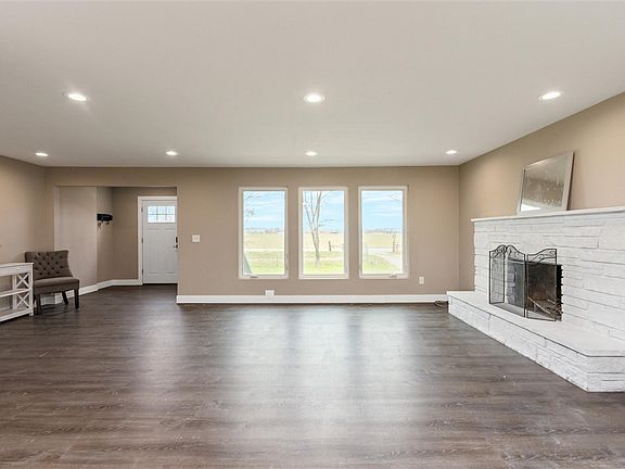 5th image of 6740 Neibauer Rd