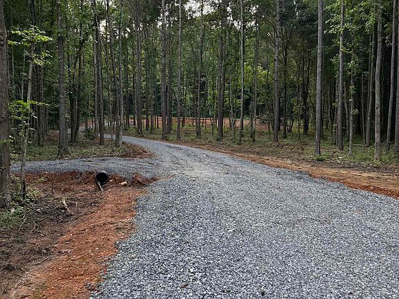3rd image of 8 Warrenton Rd
