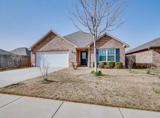 9313 NW 72nd St, Yukon, OK 73099