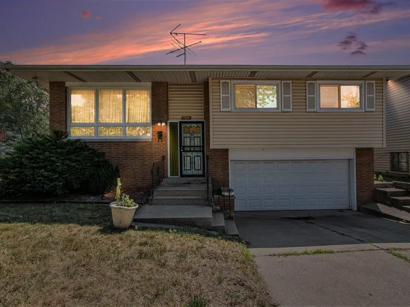 1529 Hovey St, Gary, IN 46406