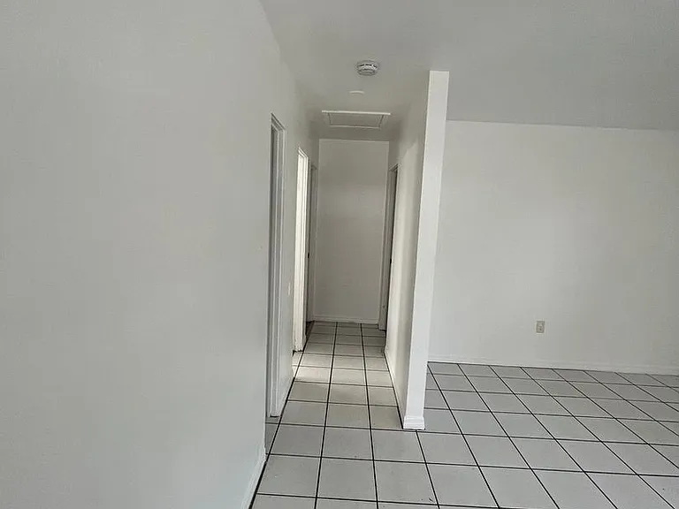 2821 Pershing Ave — Photo 12