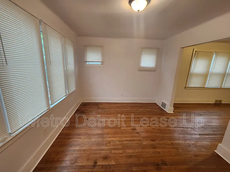 5527 Nottingham Rd #LOWER — Photo 8