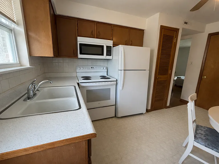 711 Hulen Dr — Photo 3