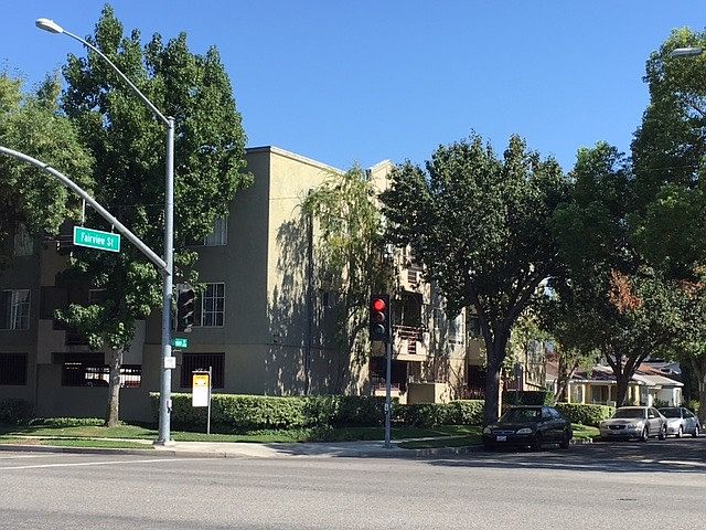 1st image of 2908 W Victory Blvd APT T