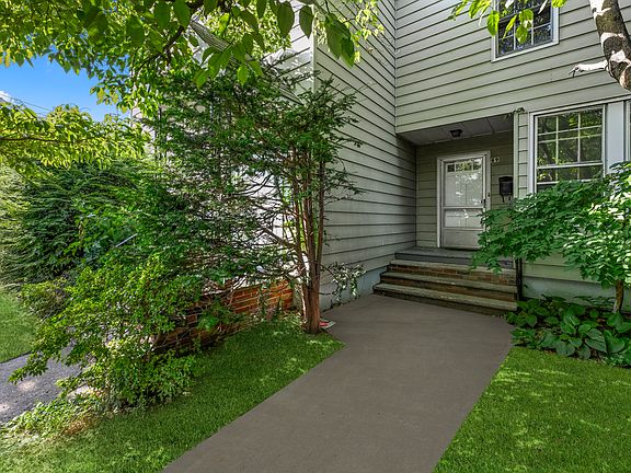 2nd image of 71 Maple St