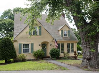 51 Elm St, Hingham, MA 02043