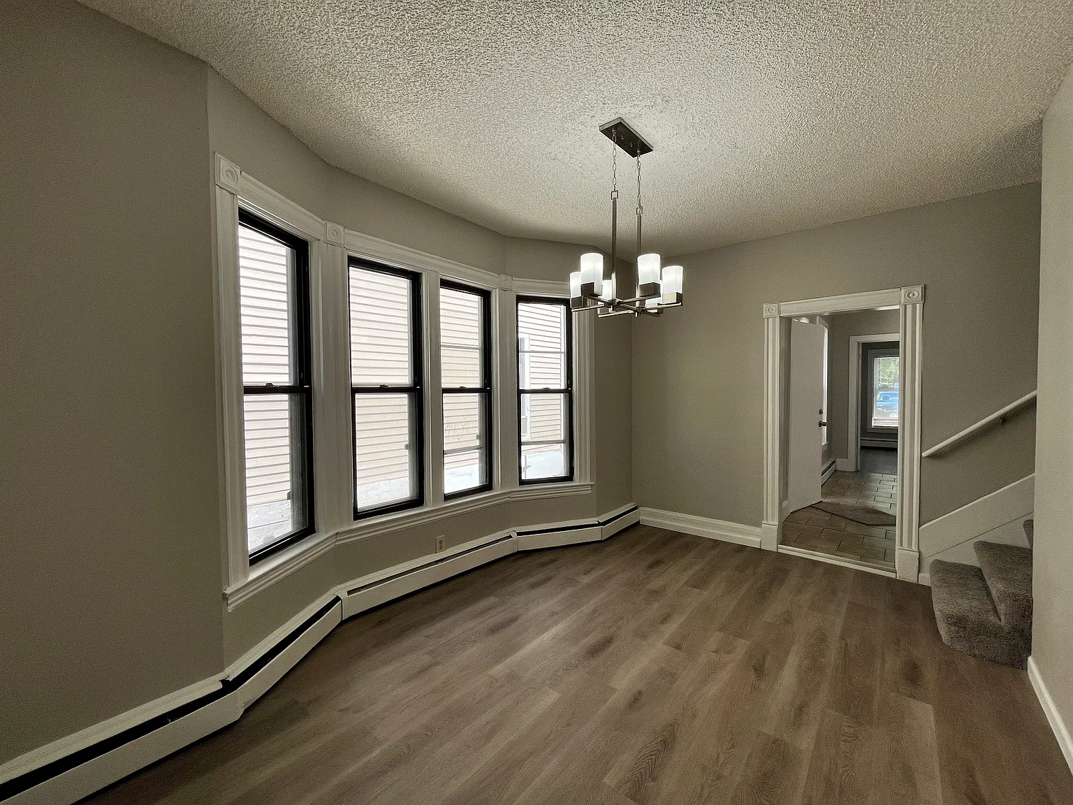 4 bed, 1600 sqft, $3,000 — Photo 3