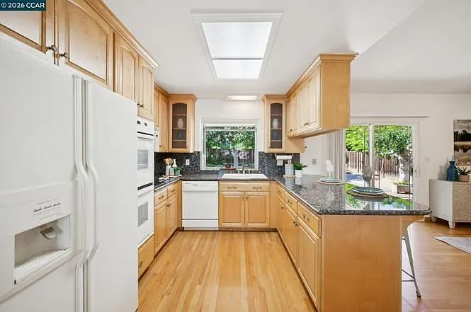 3114 Santa Paula Dr — Photo 14