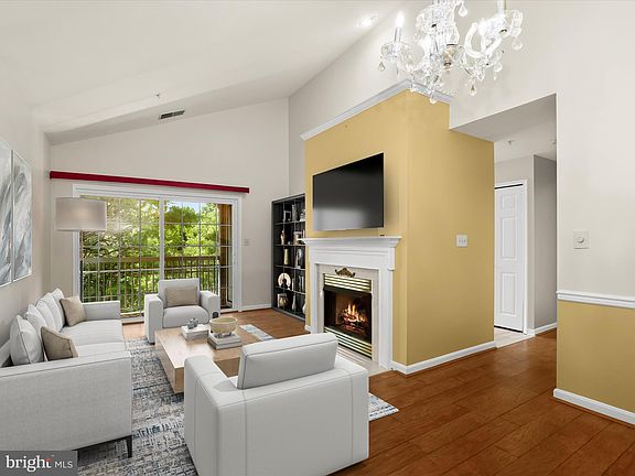 5th image of 1309 Sheridan Pl Unit 101
