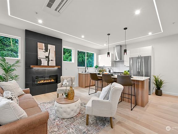 4th image of 3851 NE 88th Street #B