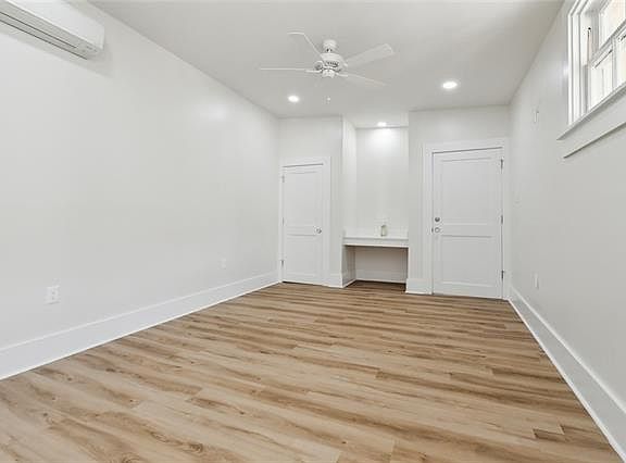 4th image of 614 Chartres St #1B