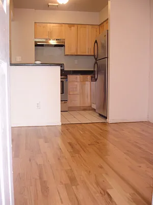 Rented by Bahar Management | media 49