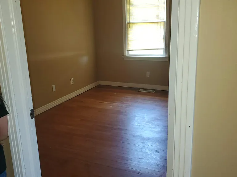 90 Central Ave — Photo 13