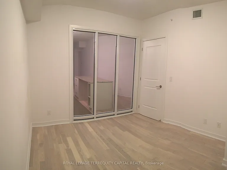 9201 Yonge St #NW-407 — Photo 3
