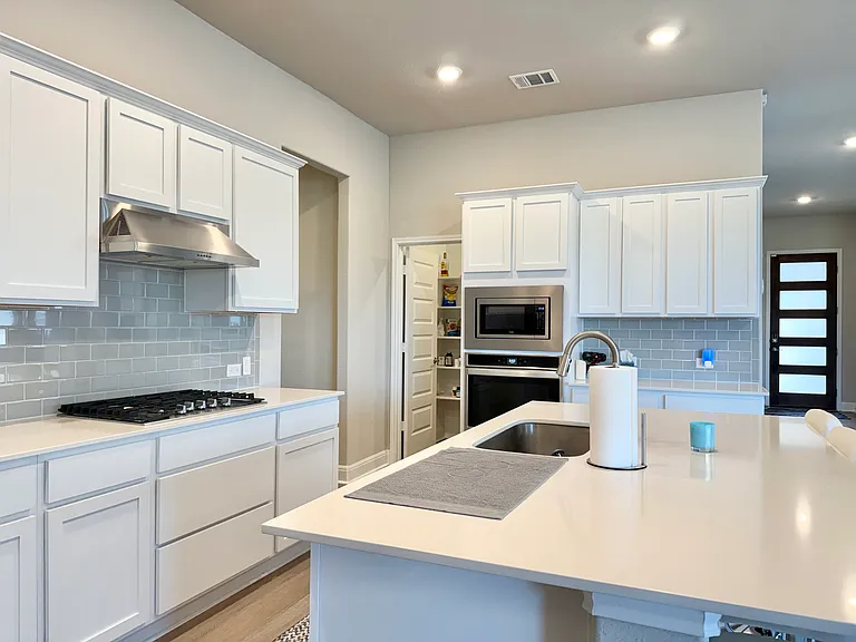 17712 Gilberto Dr — Photo 6