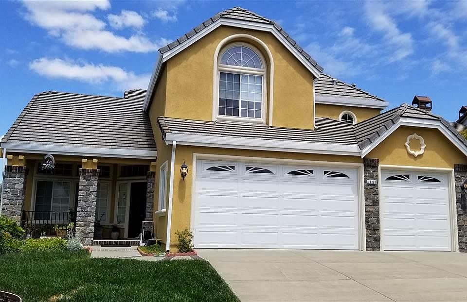 1st image of 28220 Fox Hollow Dr