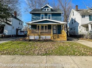 890 Nela View Rd, Cleveland, OH 44112