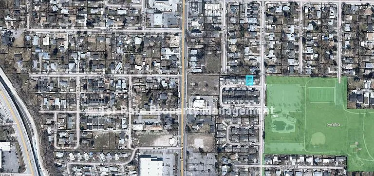 828 W Rollins St — Photo 21