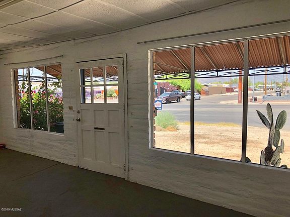 4th image of 2500 N Stone Ave