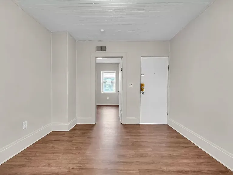 2120 Robin St #4 — Photo 6